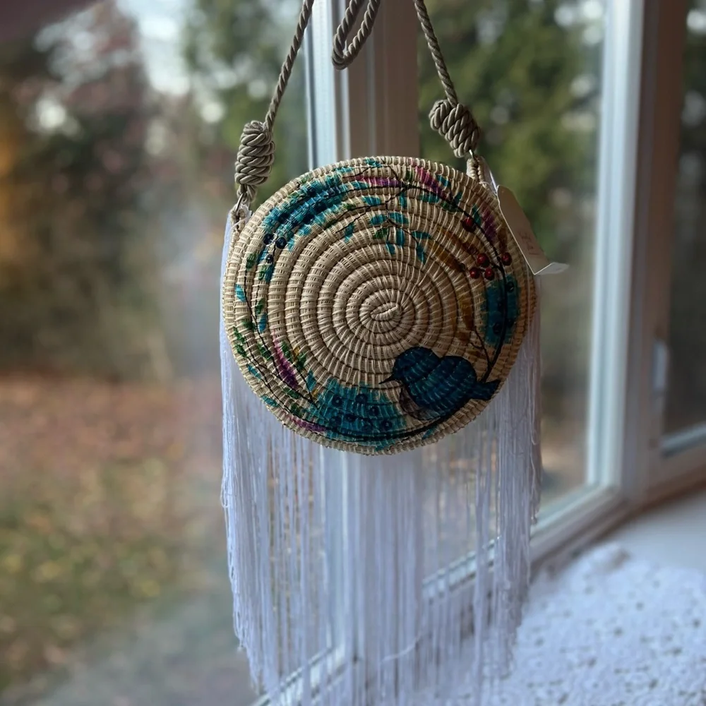 Handwoven Toquilla Straw Round Bag by Yurelly Mero - Blue Bird Design - Picture 3 of 12